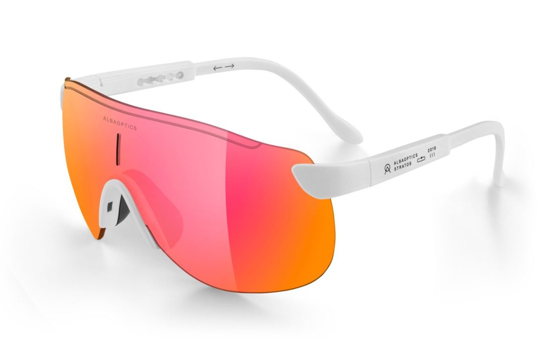 STRATOS_WHT_vzum_lava_3q-1536x1025-1.jpg Lentes Stratos White Vzum Lava