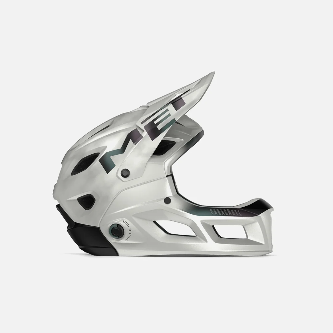 casco-met-parachute-mcr-mips-white-iridescent-02 Casco Met Parachute MCR Mips White Iridescent